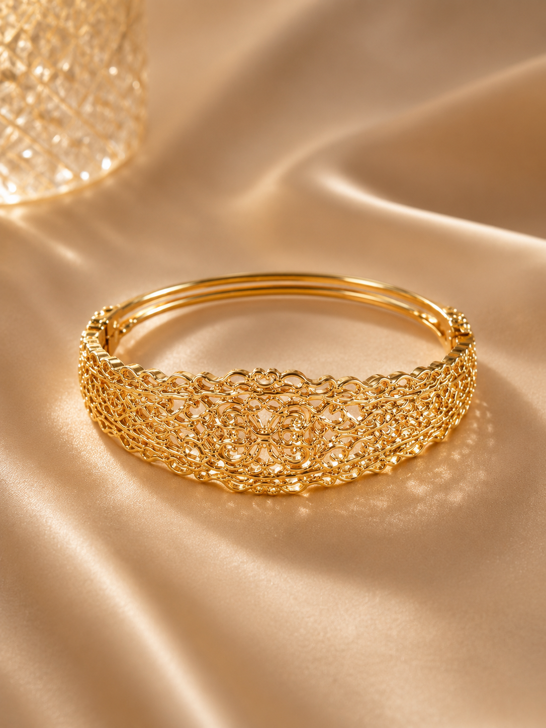 Bracelet Jonc Manchette en Filigrane Doré