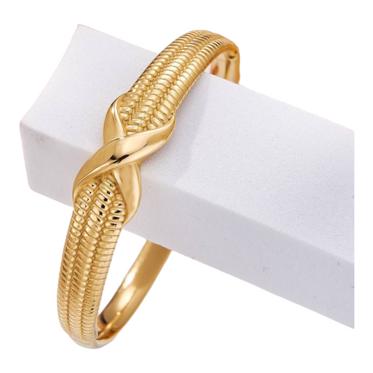 Bracelet doré texturé motif torsadé