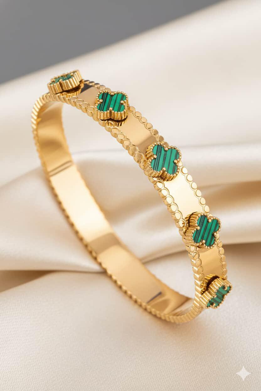 Bracelet Doré à Fleurs Vertes