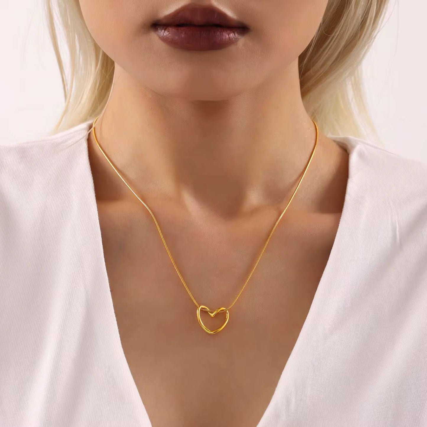 💛 Collier Cœur Éternel – Élégance Dorée