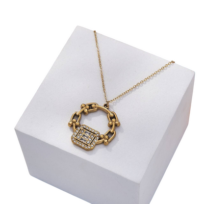 Collier Cercle Doré & Cristaux